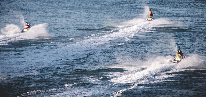 Actividades acuáticas en La Manga del Mar Menor 🚤 rutas en moto de agua